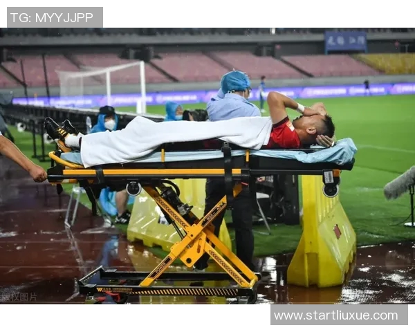 CBA八一队与四川队激战正酣赛场精彩瞬间引发球迷热议 CBA八一队与四川队激战正酣赛场精彩瞬间引发球迷热议